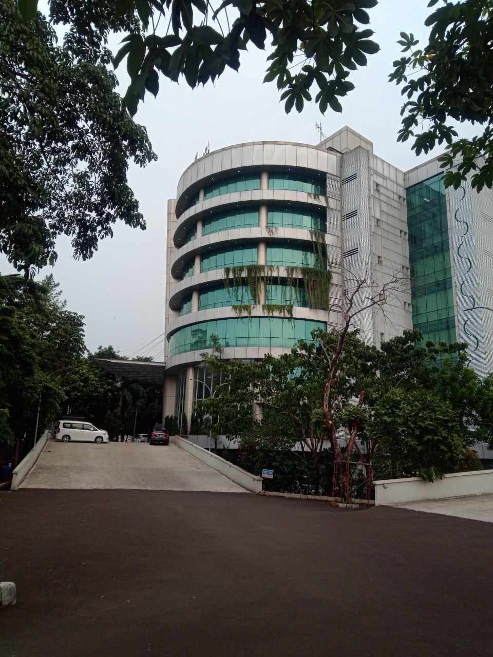 You are currently viewing Gedung Sekolah Pascasarjana Magister Biologi